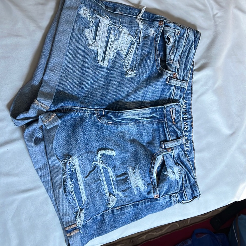 (2) American eagle shorts!!